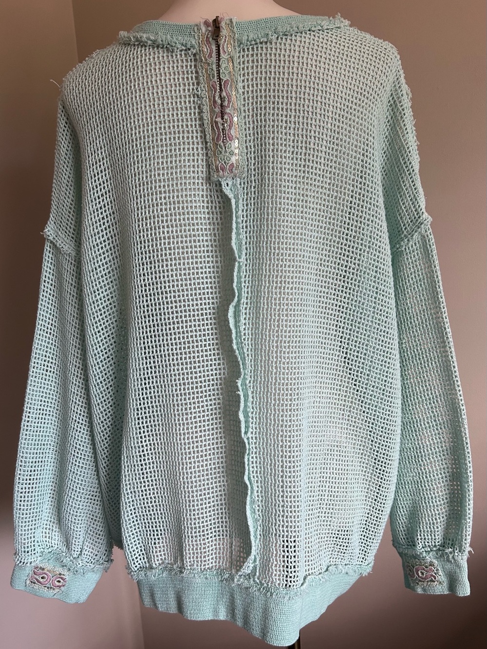 POL Open Waffle Knit Pullover w. Sequinned Detailing - Picture 5 of 11